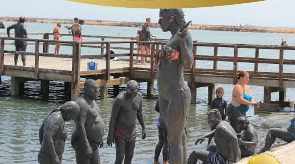 Pasarelas y plataformas de madera reformadas en los ba&ntilde;os de lodo de San Pedro del Pinatar
