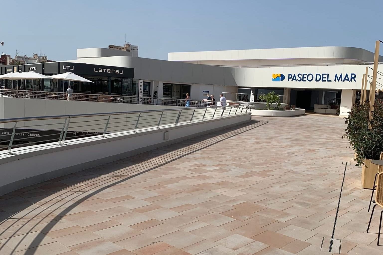 Der neue Paseo del Mar am Dique de Levante beim Hafen von Torrevieja